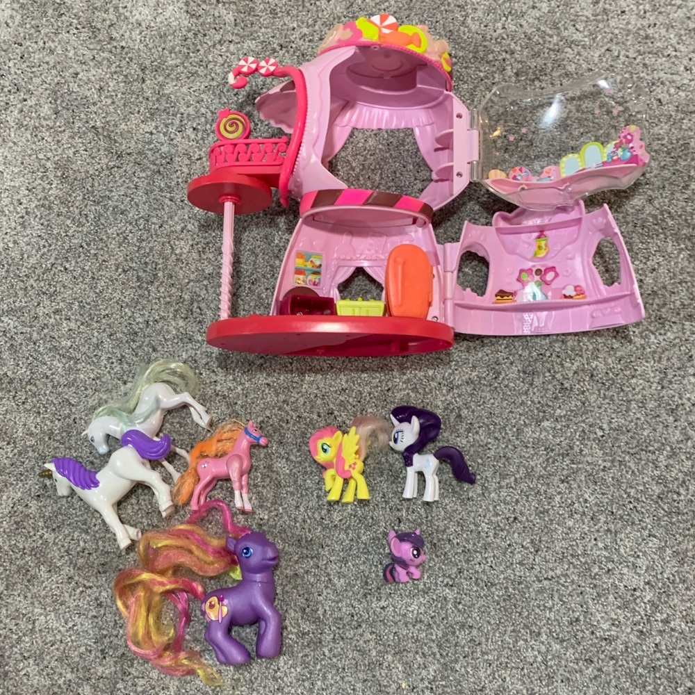 My Little Pony Ponyville Gumball House Bundle